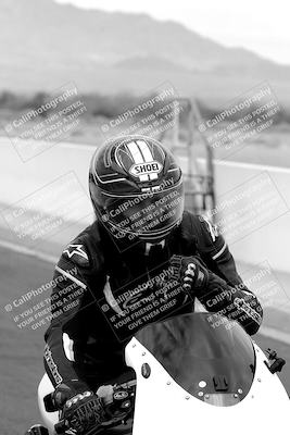 media/Mar-20-2023-Moto Forza (Mon) [[d0bbc59e78]]/Around the Pits/